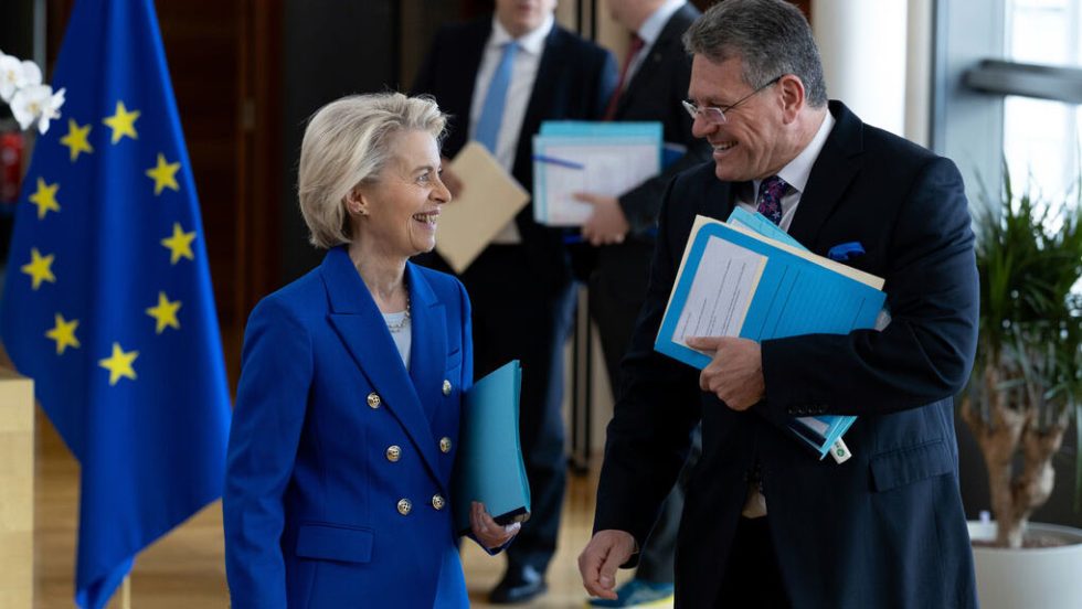 von der Leyen - maros sefkovits